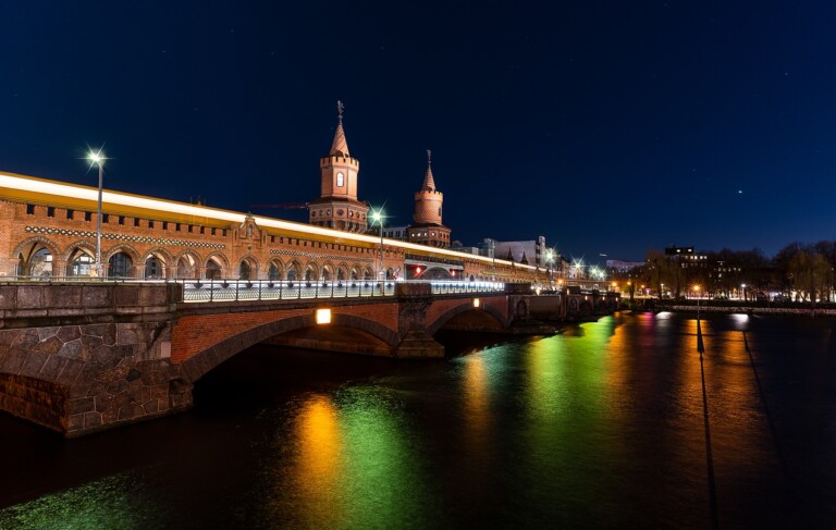 Tad Johansson Newsletter Berlin Oberbaumbrücke